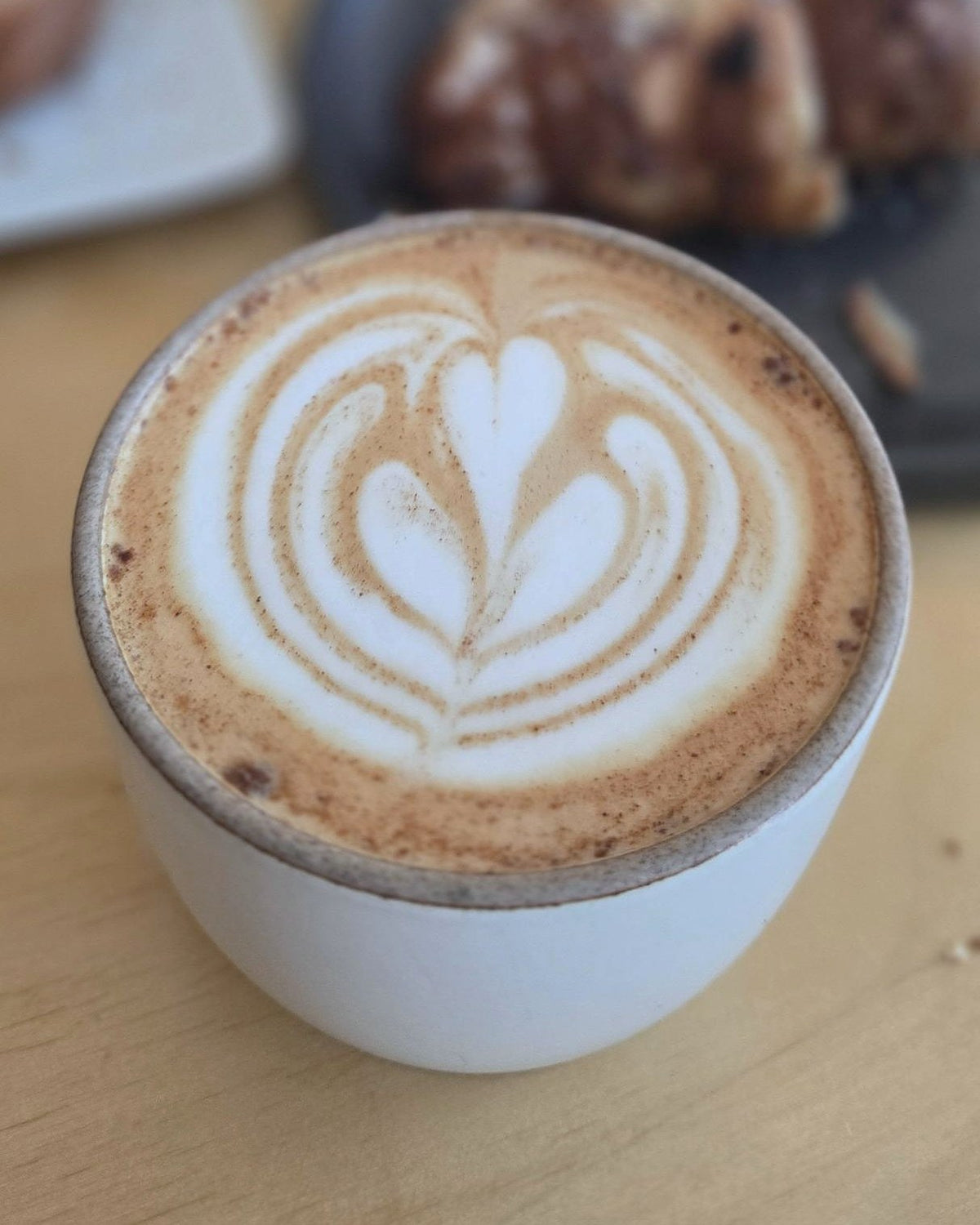 Café de olla latte with pastry